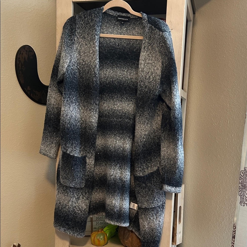 Elegant Black and Gray Cardigan